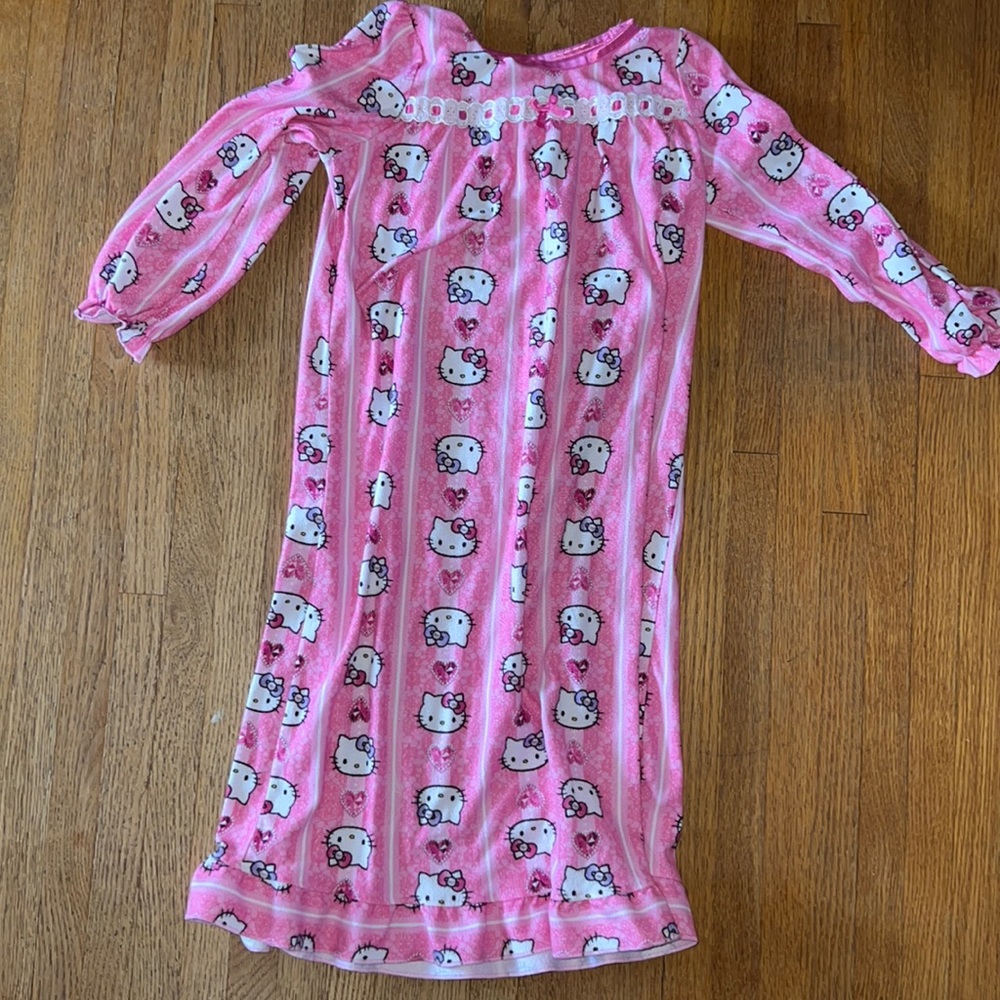 Hello Kitty size 6 pajamas